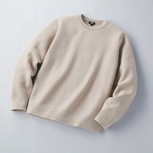 Uniqlo Men's Crewneck Sweater in Light Beige